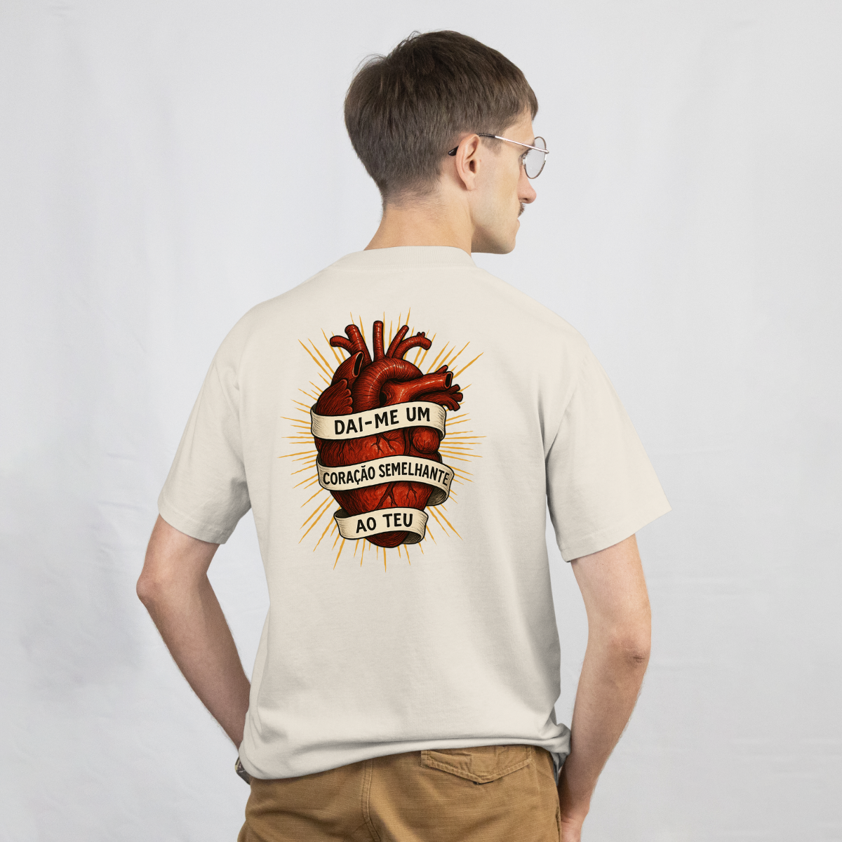 CAMISETA CATÓLICA CORAÇÃO DE JESUS  OFF-WHITE